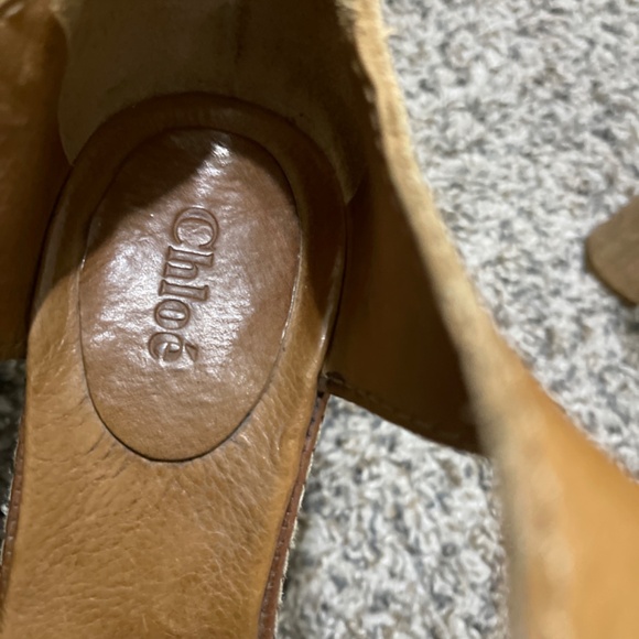 Chloe’ platform tan buckle heels sandal size 38 - Picture 4 of 4